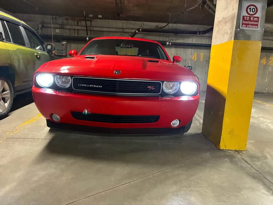 2010 Dodge Challenger 3rd Gen - Image 2 of 8