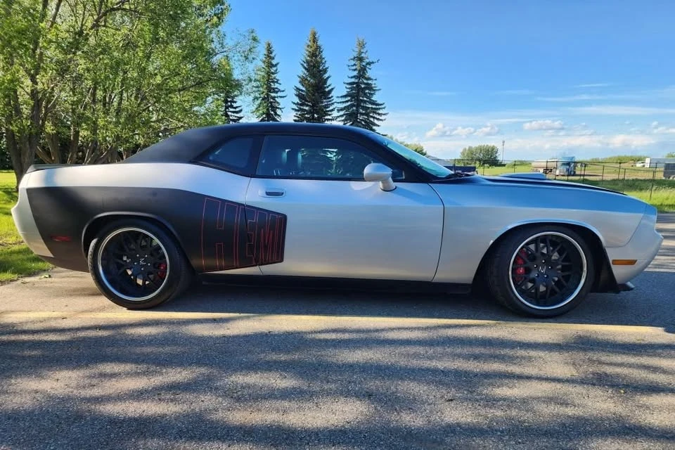 2010 Dodge Challenger 3rd Gen - Image 3 of 4
