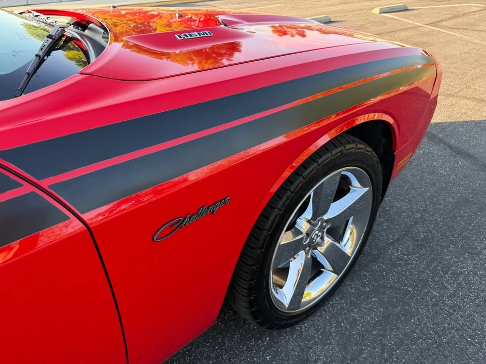 2010 Dodge Challenger 3rd Gen - Image 3 of 8
