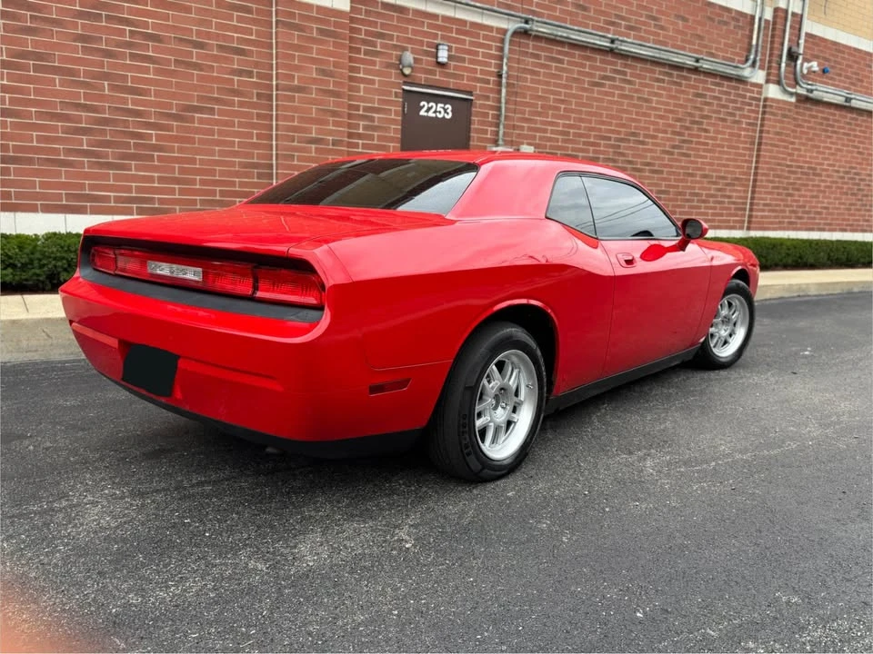 2010 Dodge Challenger 3rd Gen - Image 6 of 15