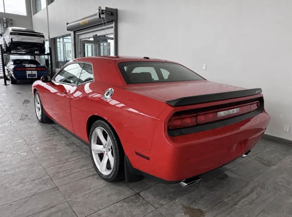 2010 Dodge Challenger 3rd Gen - Image 11 of 15