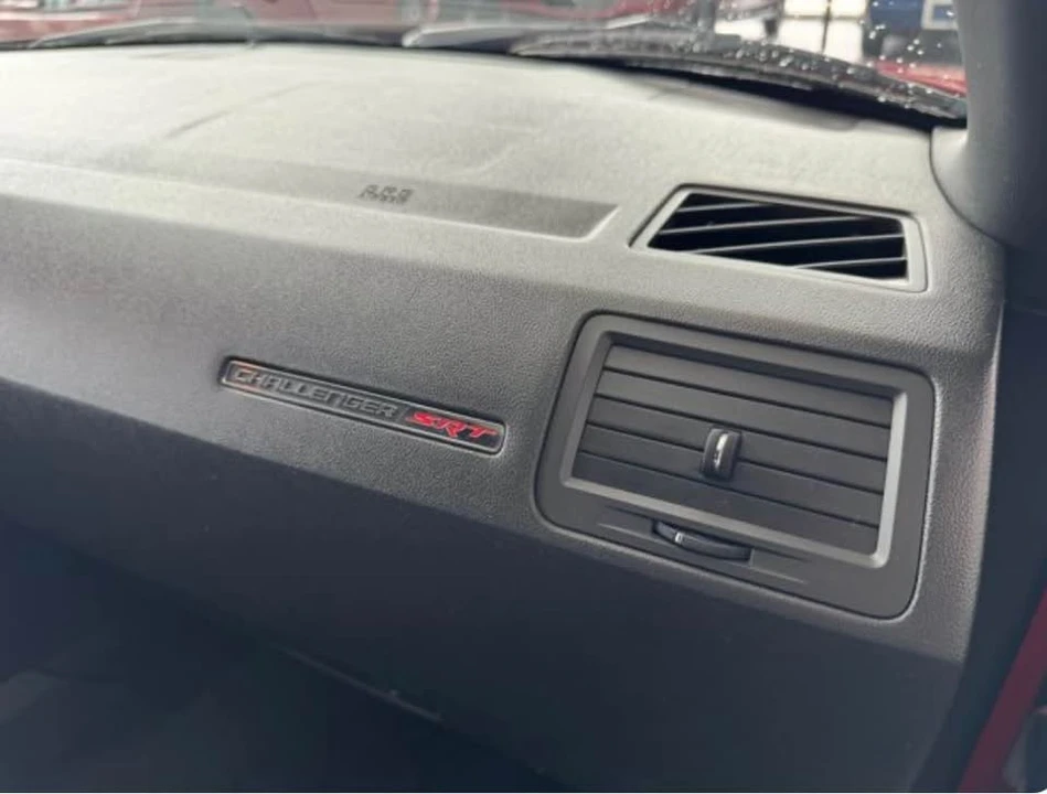 2010 Dodge Challenger 3rd Gen - Image 9 of 15