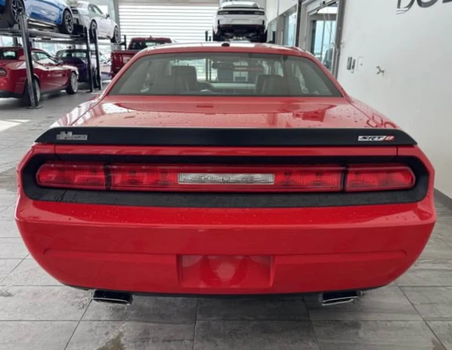 2010 Dodge Challenger 3rd Gen - Image 12 of 15