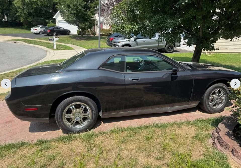 2010 Dodge Challenger 3rd Gen - Image 5 of 12