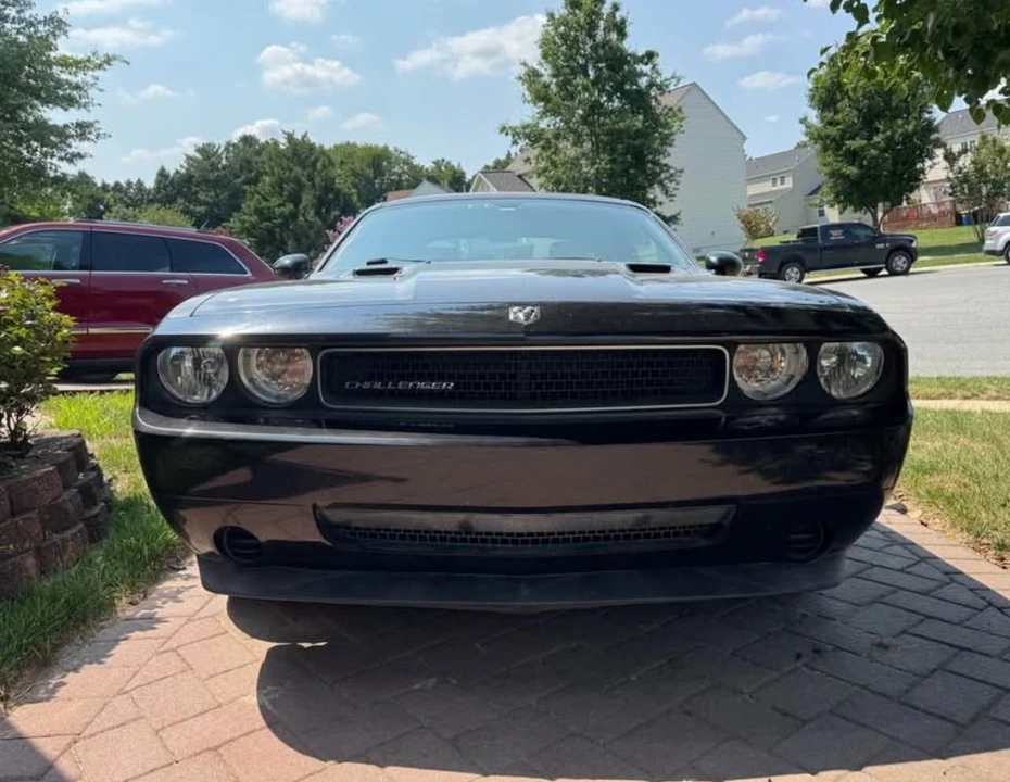 2010 Dodge Challenger 3rd Gen - Image 3 of 12
