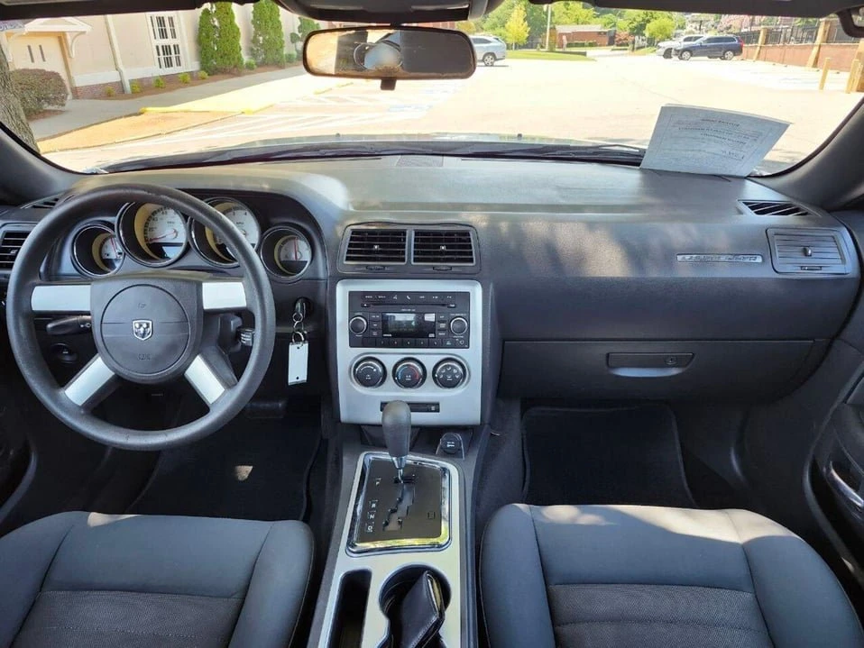 2010 Dodge Challenger 3rd Gen - Image 7 of 16