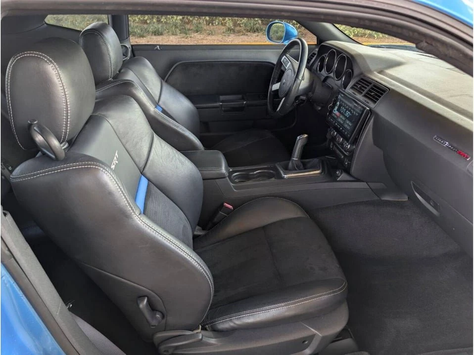 2010 Dodge Challenger 3rd Gen - Image 16 of 20