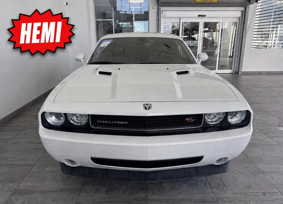 2010 Dodge Challenger 3rd Gen - Image 5 of 16