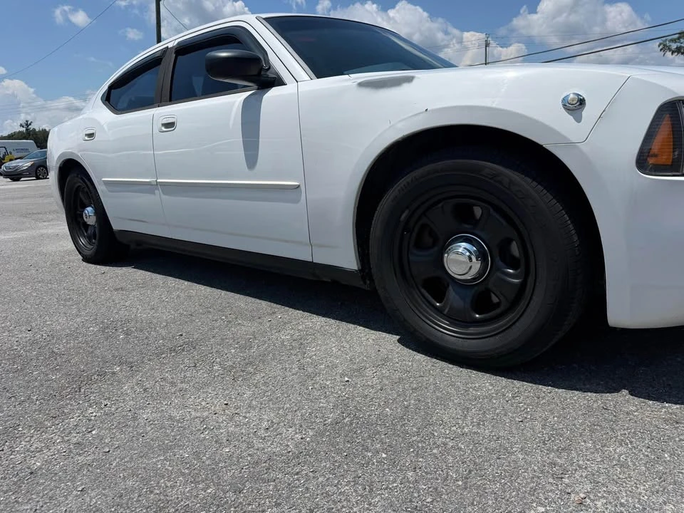 2010 Dodge Challenger 3rd Gen - Image 5 of 7