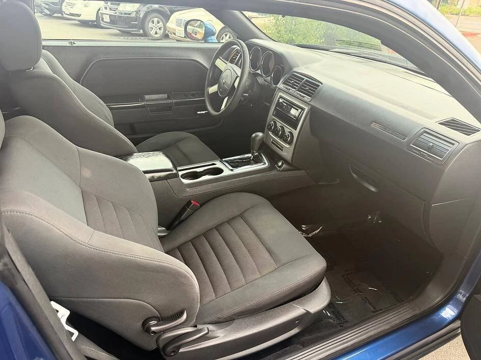 2010 Dodge Challenger 3rd Gen - Image 9 of 13