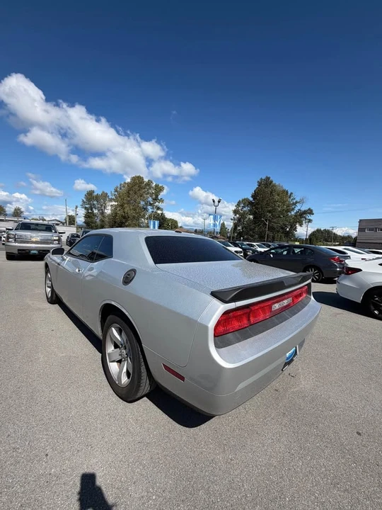 2010 Dodge Challenger 3rd Gen - Image 5 of 13