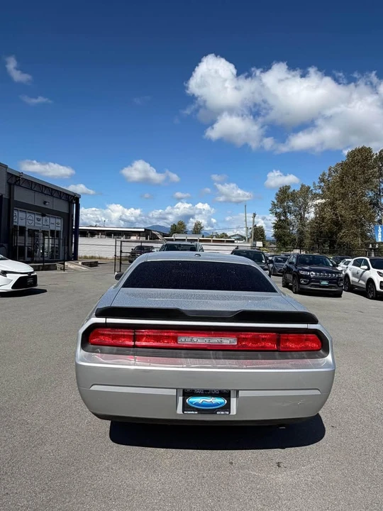 2010 Dodge Challenger 3rd Gen - Image 6 of 13