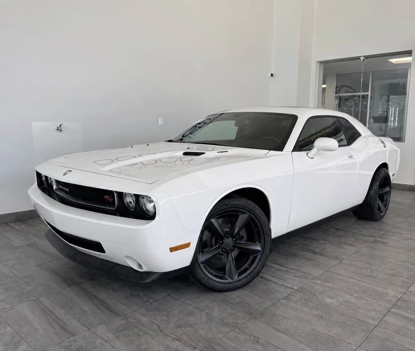 2010 Dodge Challenger 3rd Gen - Image 3 of 16