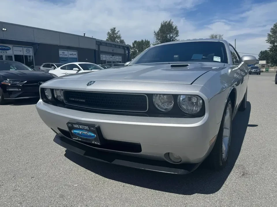 2010 Dodge Challenger 3rd Gen - Image 3 of 8