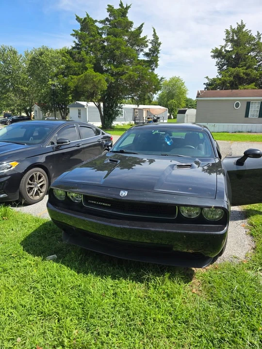 2010 Dodge Challenger 3rd Gen - Image 11 of 12