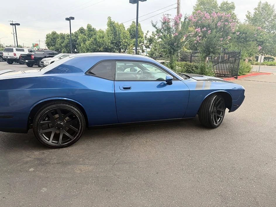 2010 Dodge Challenger 3rd Gen - Image 8 of 13
