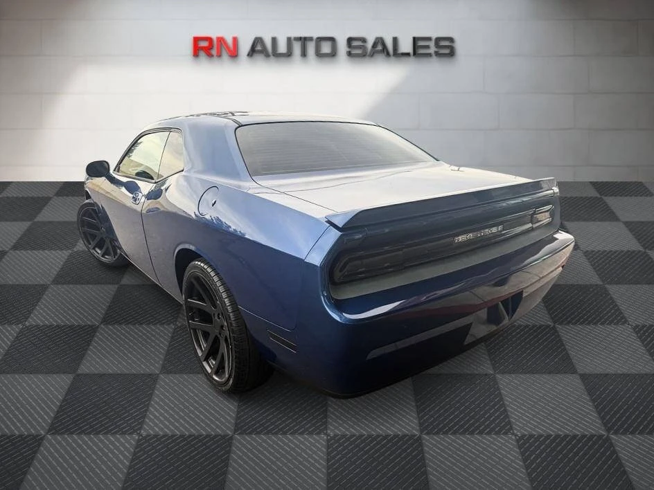2010 Dodge Challenger 3rd Gen - Image 5 of 13