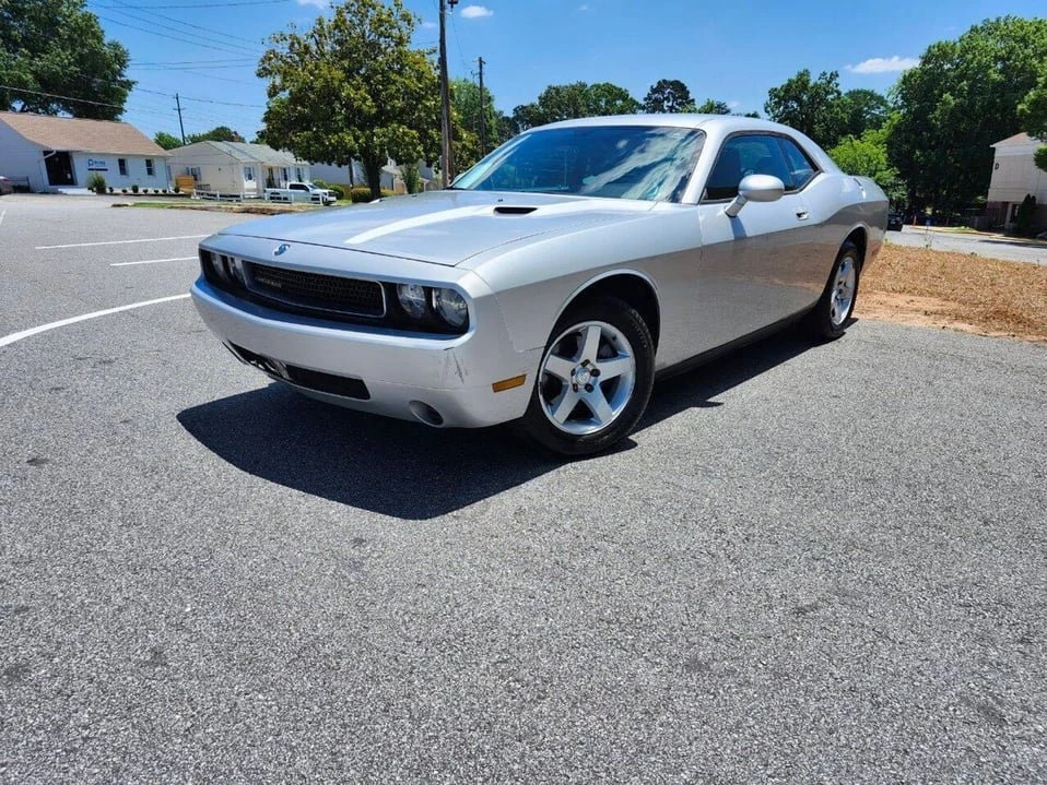 2010 Dodge Challenger 3rd Gen - Image 3 of 16