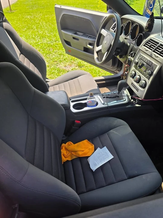 2010 Dodge Challenger 3rd Gen - Image 4 of 12