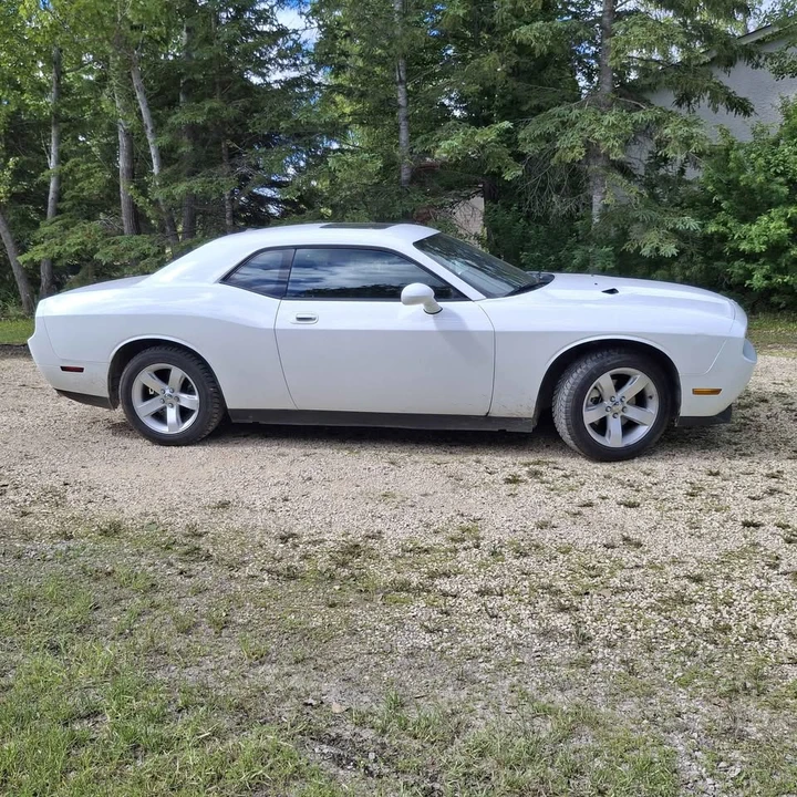 2010 Dodge Challenger 3rd Gen - Image 4 of 14