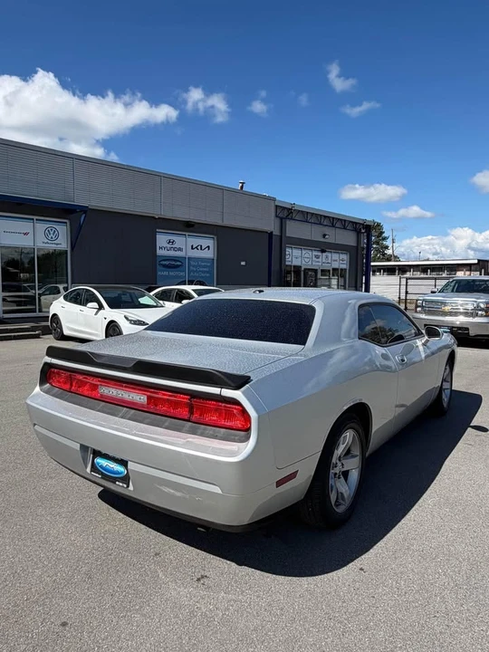 2010 Dodge Challenger 3rd Gen - Image 7 of 13