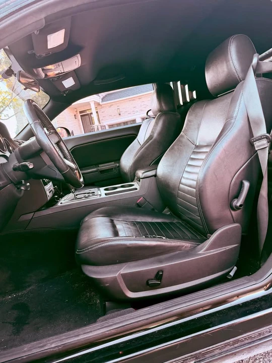2010 Dodge Challenger 3rd Gen - Image 6 of 7