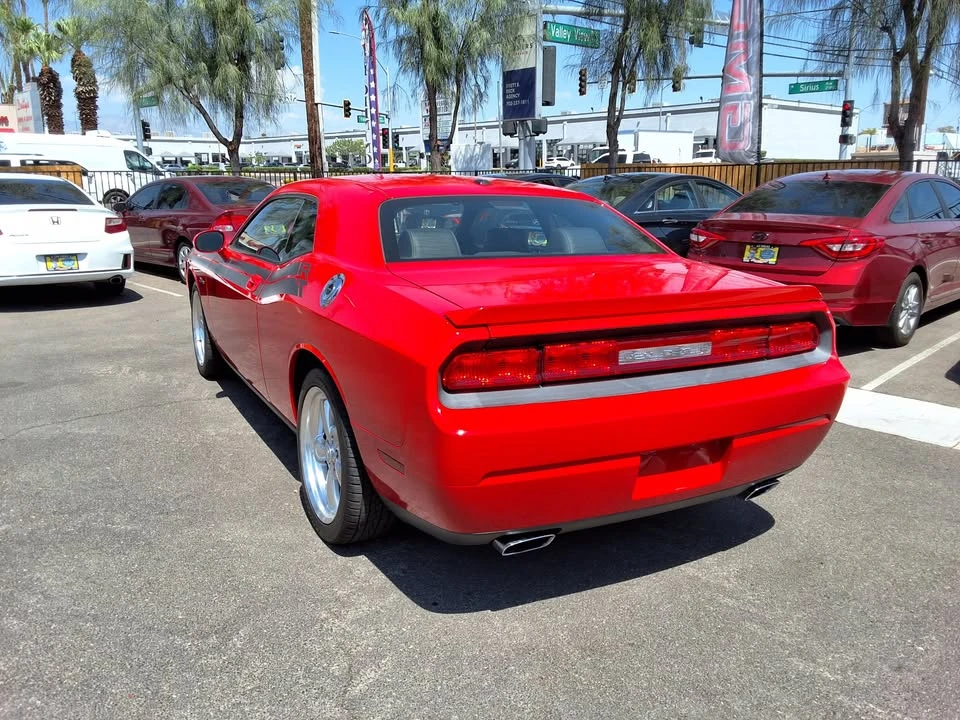 2010 Dodge Challenger 3rd Gen - Image 5 of 13