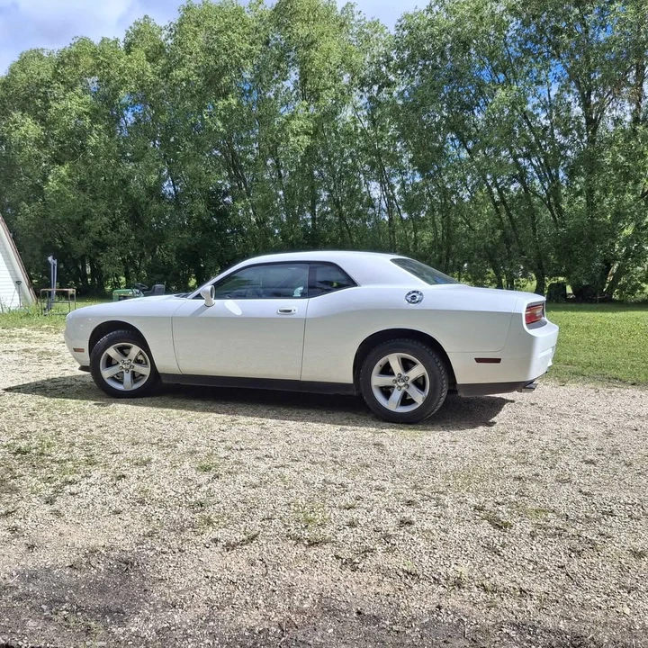 2010 Dodge Challenger 3rd Gen - Image 5 of 14