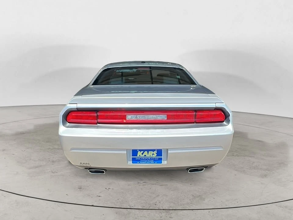 2010 Dodge Challenger 3rd Gen - Image 5 of 17