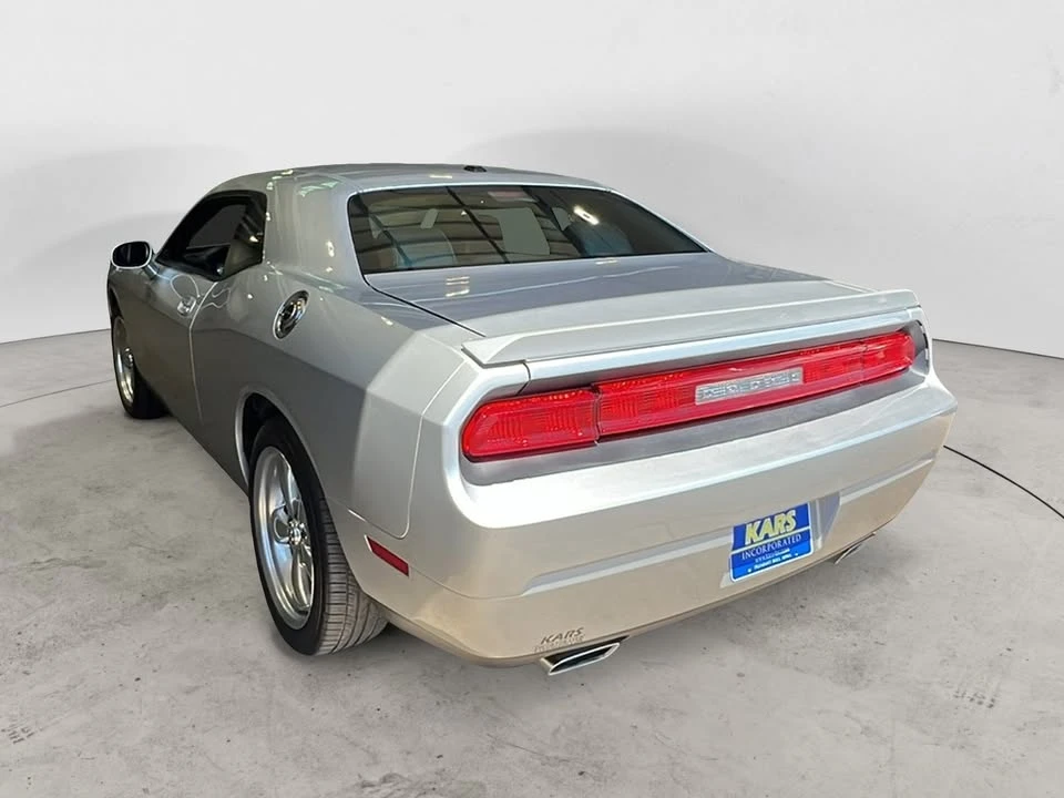 2010 Dodge Challenger 3rd Gen - Image 4 of 17