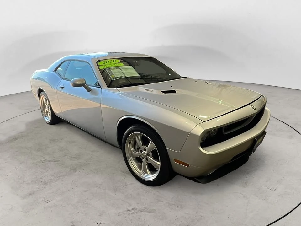 2010 Dodge Challenger 3rd Gen - Image 8 of 17