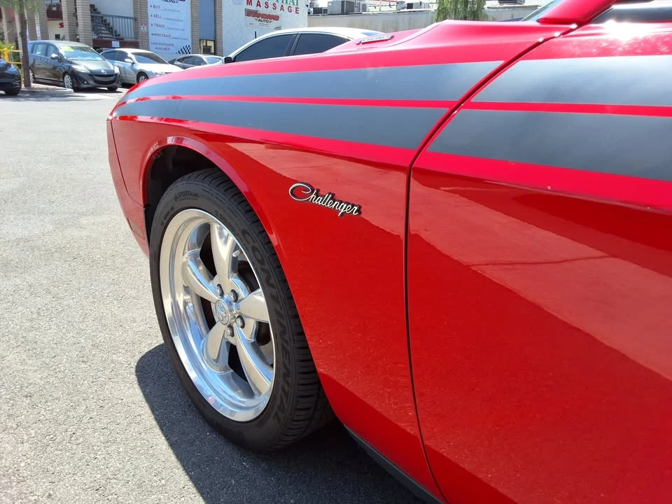 2010 Dodge Challenger 3rd Gen - Image 9 of 13