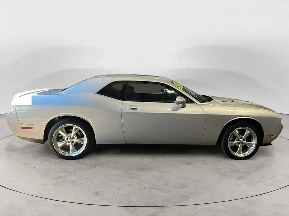 2010 Dodge Challenger 3rd Gen - Image 7 of 17