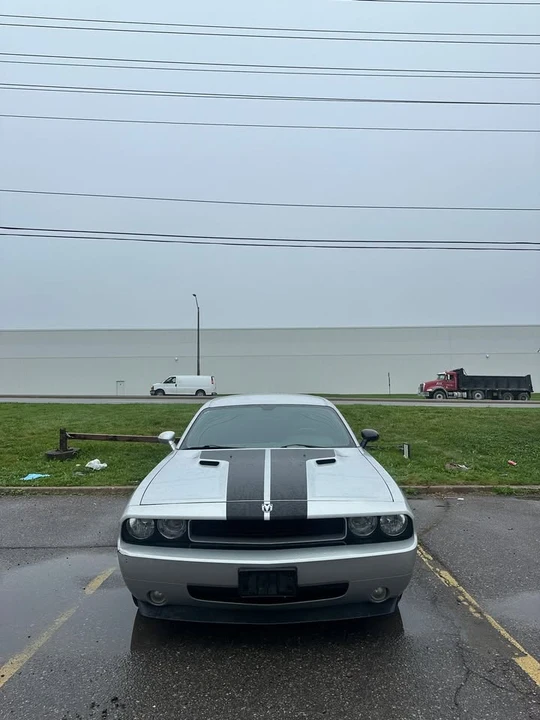 2010 Dodge Challenger 3rd Gen - Image 2 of 8