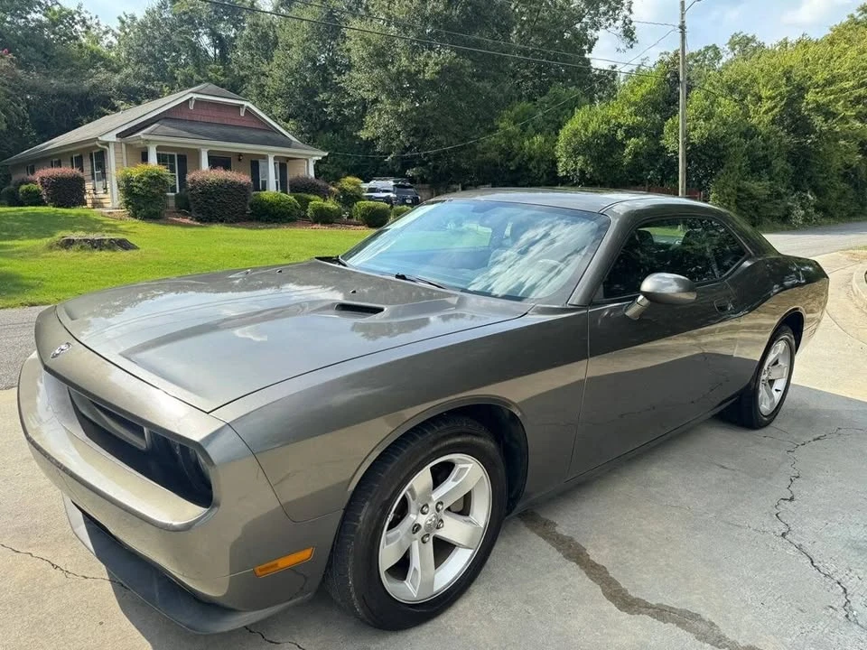 2010 Dodge Challenger 3rd Gen - Image 7 of 15