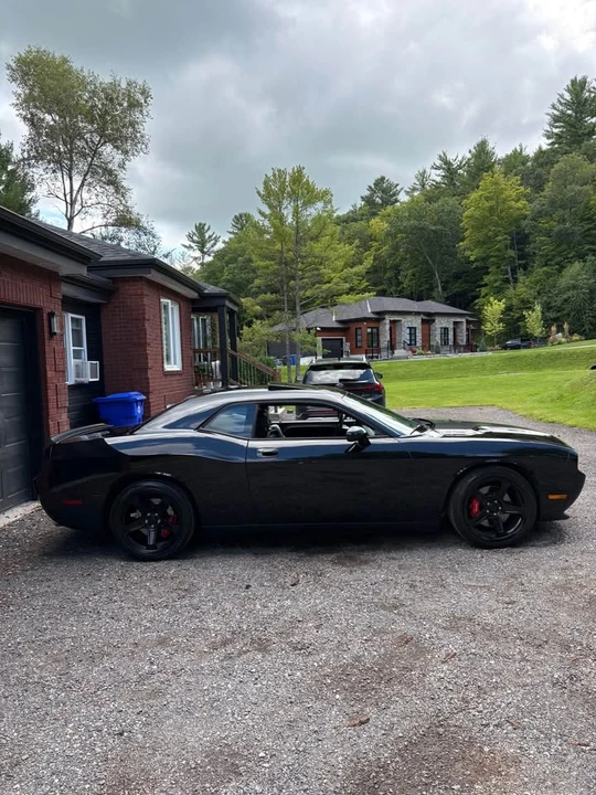 2010 Dodge Challenger 3rd Gen - Image 5 of 9