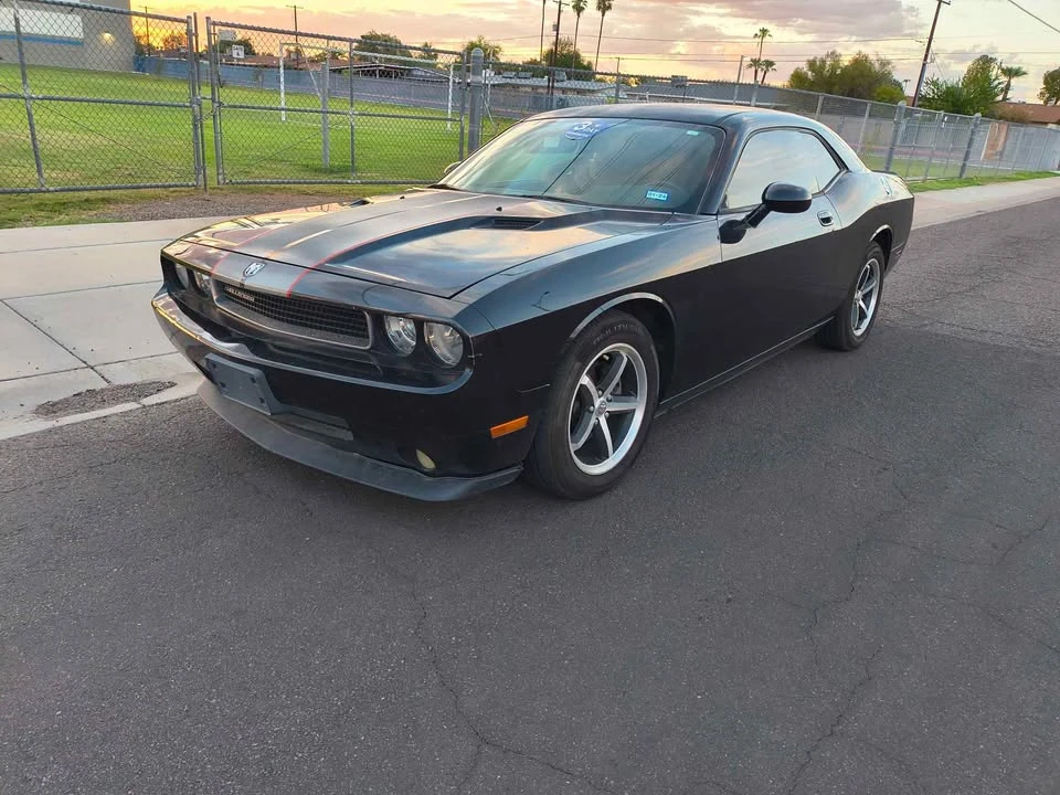 2010 Dodge Challenger 3rd Gen - Image 2 of 10