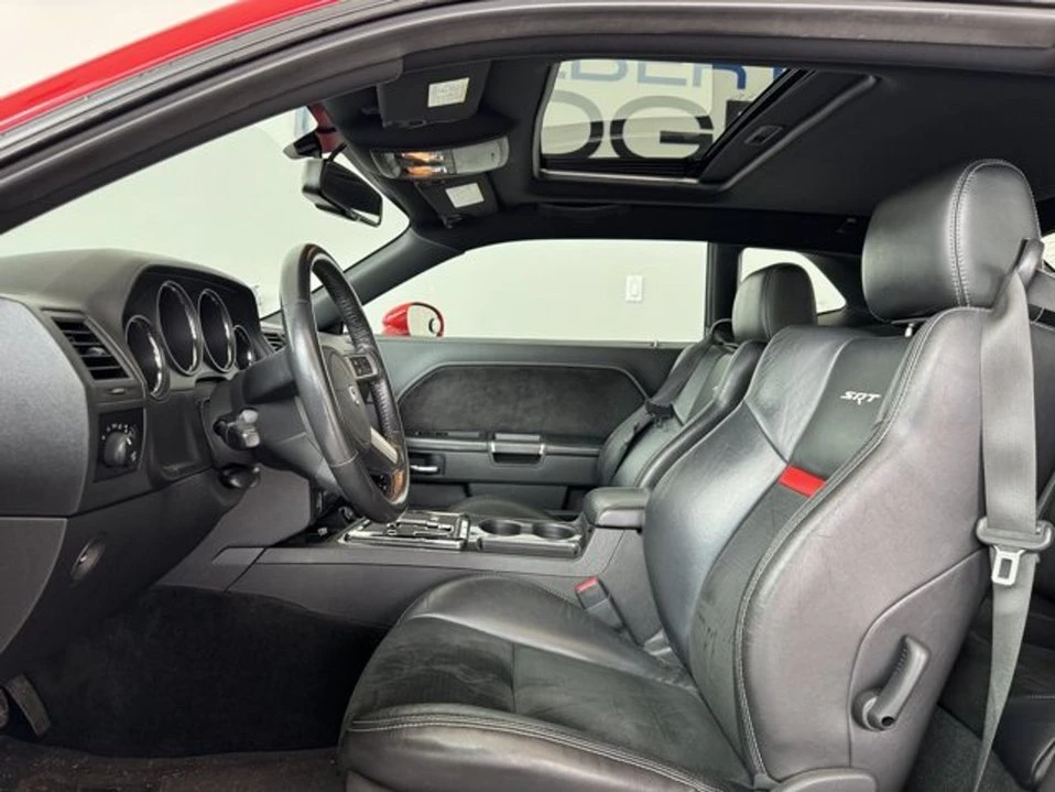 2010 Dodge Challenger 3rd Gen - Image 16 of 20
