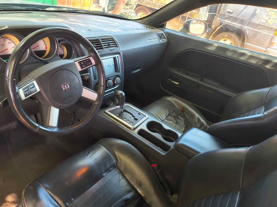 2010 Dodge Challenger 3rd Gen - Image 8 of 10