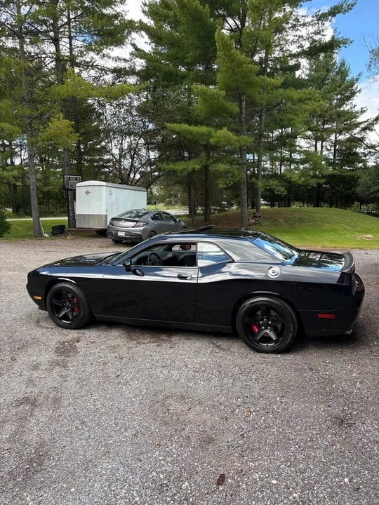 2010 Dodge Challenger 3rd Gen - Image 2 of 9