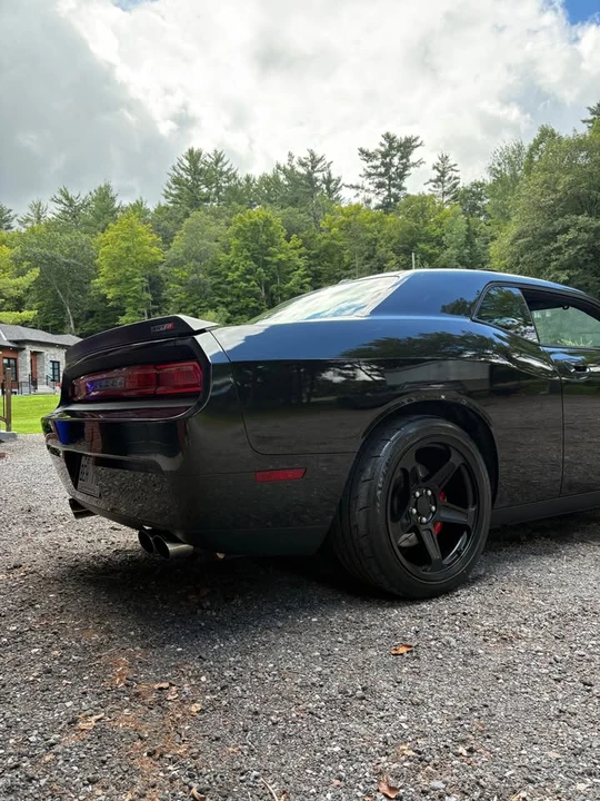 2010 Dodge Challenger 3rd Gen - Image 4 of 9