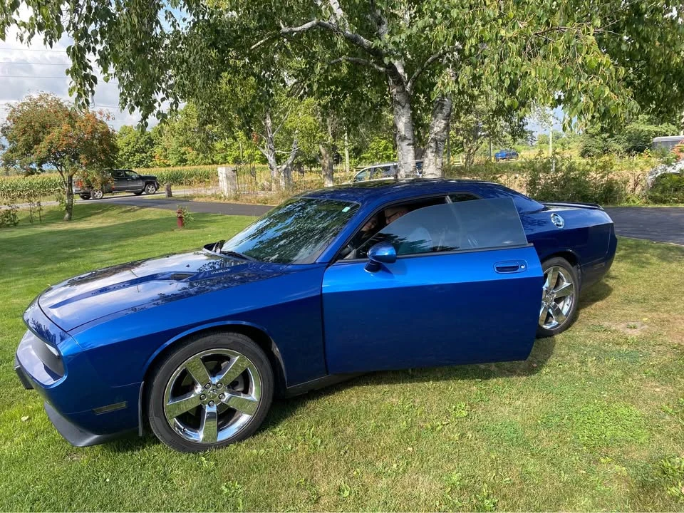 2010 Dodge Challenger 3rd Gen - Image 5 of 12