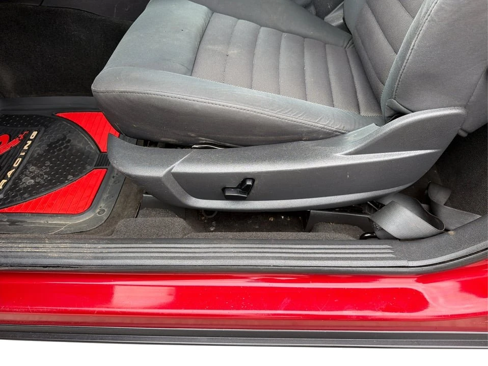2010 Dodge Challenger 3rd Gen - Image 18 of 20