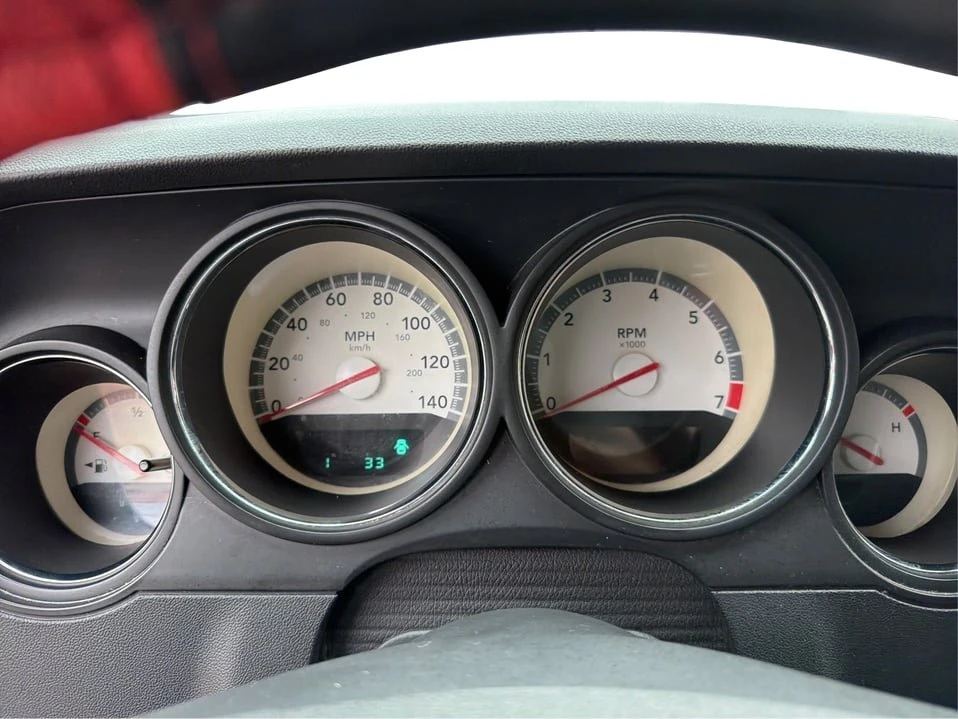 2010 Dodge Challenger 3rd Gen - Image 15 of 20