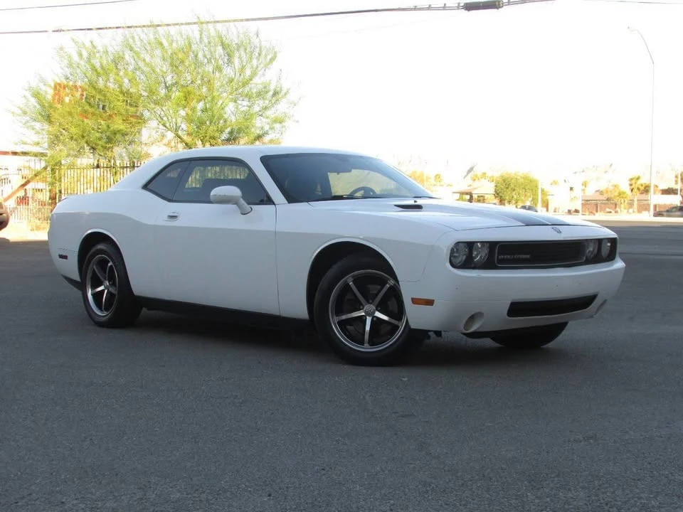 2010 Dodge Challenger 3rd Gen - Image 2 of 20