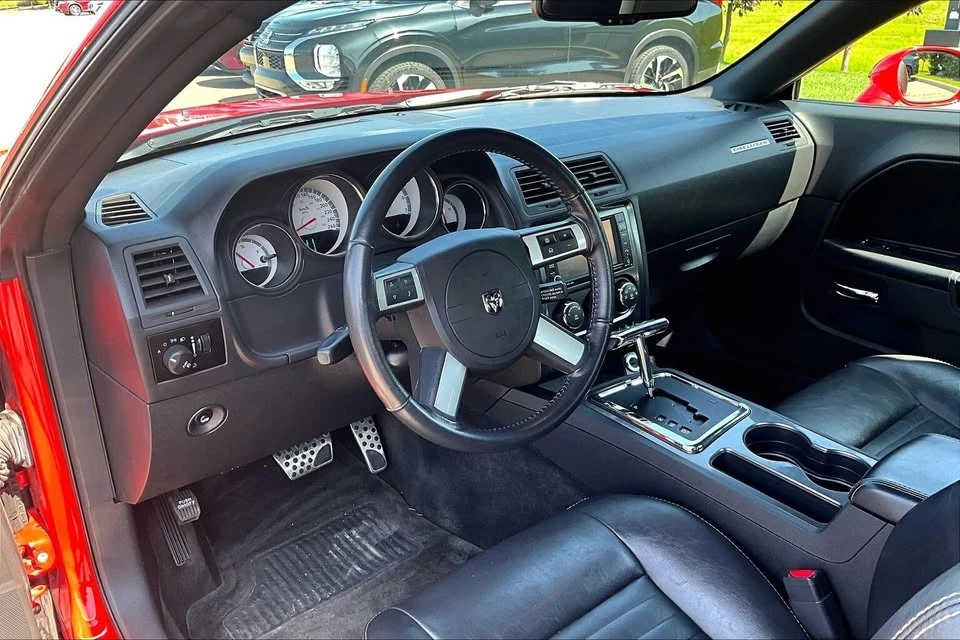 2010 Dodge Challenger 3rd Gen - Image 14 of 20