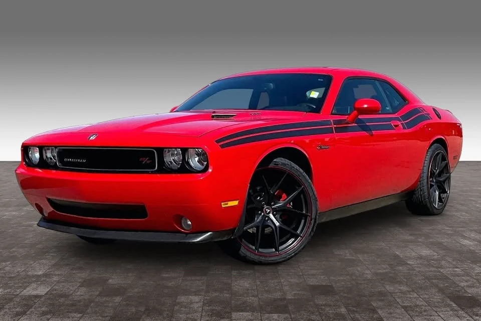 2010 Dodge Challenger 3rd Gen - Image 2 of 20