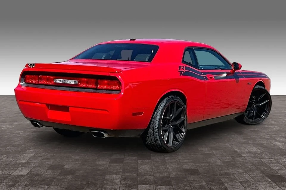 2010 Dodge Challenger 3rd Gen - Image 13 of 20