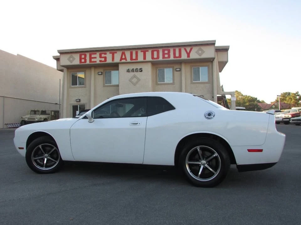2010 Dodge Challenger 3rd Gen - Image 9 of 20