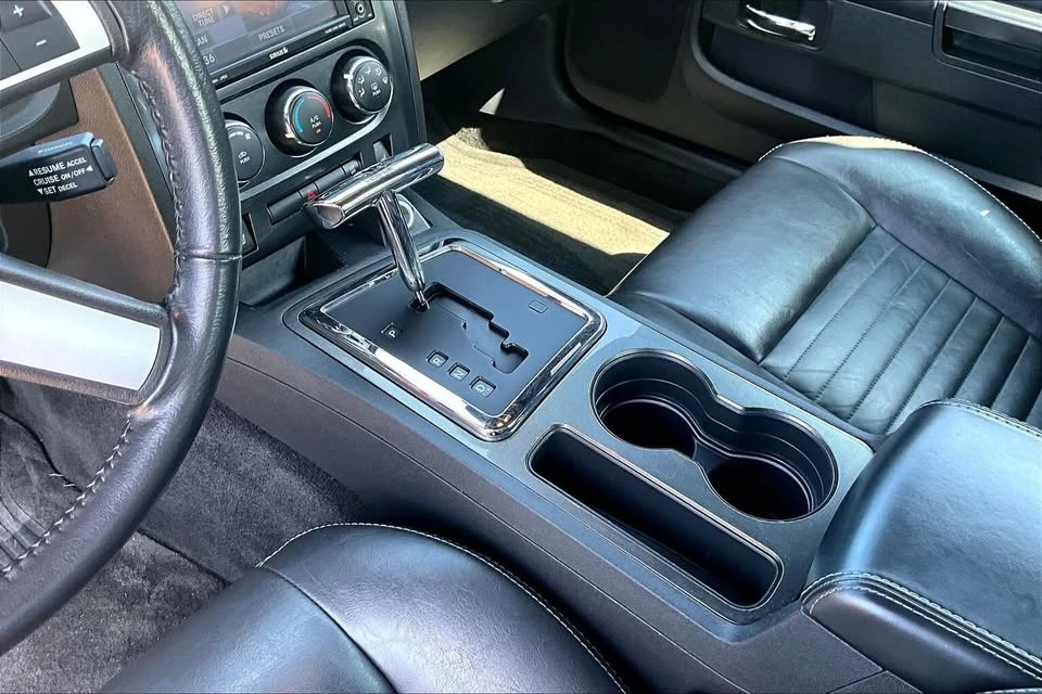 2010 Dodge Challenger 3rd Gen - Image 17 of 20